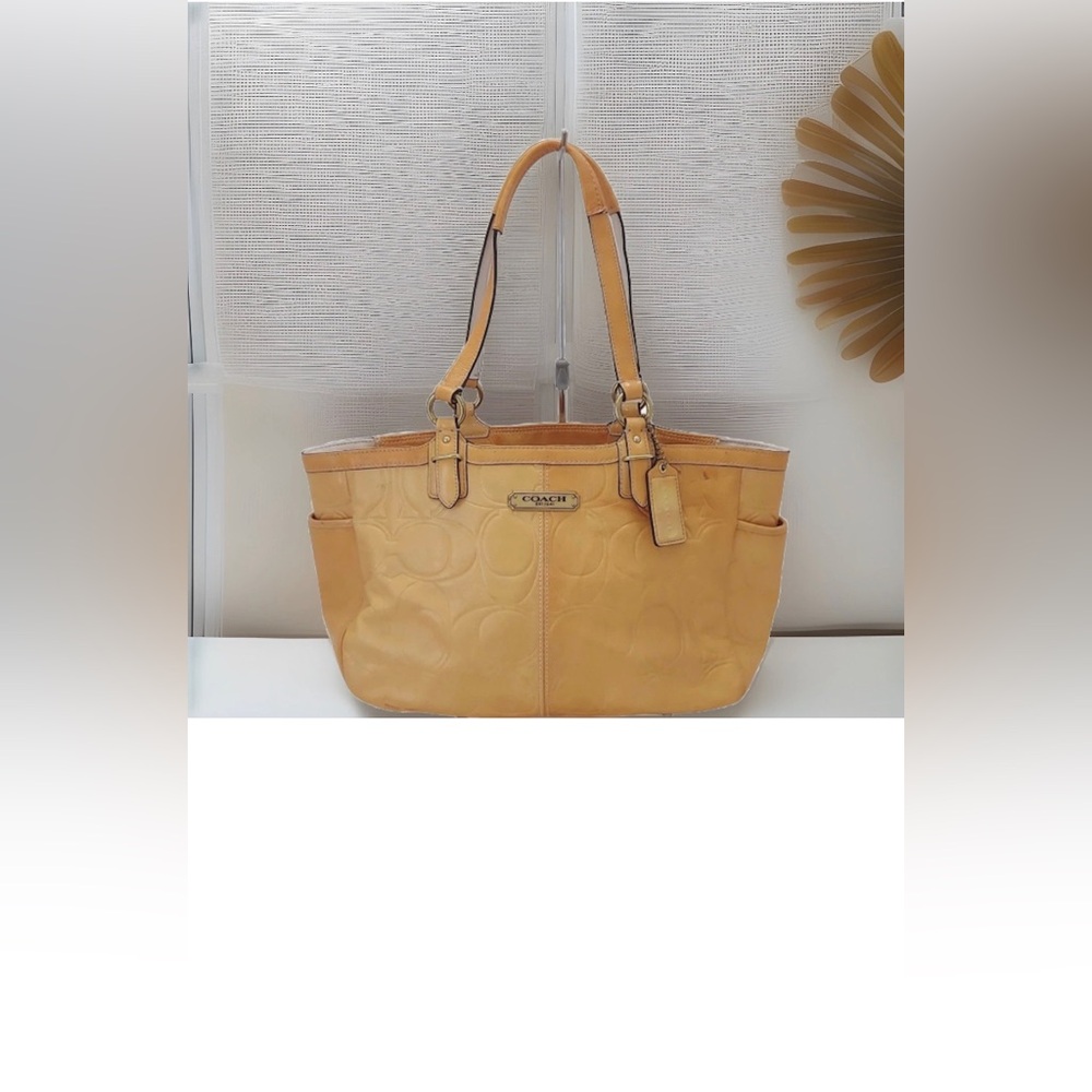 ✨⚡️💥COACH GALLERY EMBOSSED PATENT LEATHER SHOULDER BAG WITH ZIP CLOSURE F19462